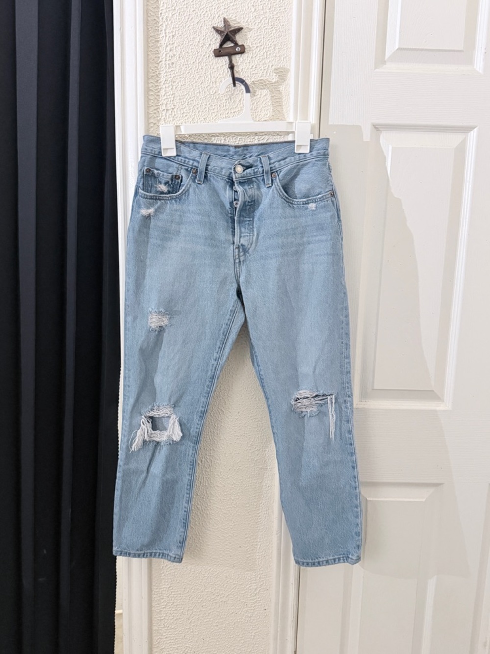 Light Blue Distressed women’s Jeans